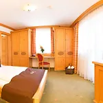 Alpenhotel Tirolerhof Hotell