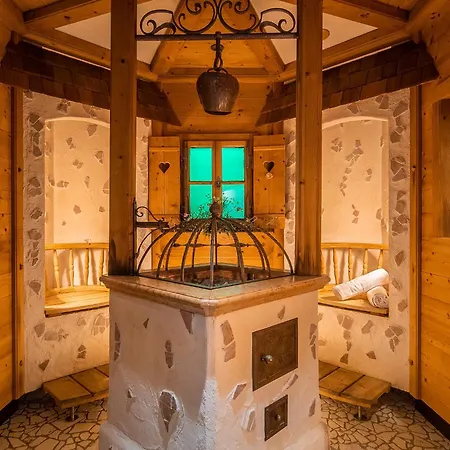 Alpenhotel Tirolerhof מלון