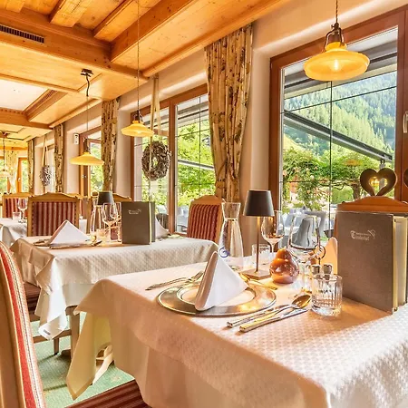 Alpenhotel Tirolerhof מלון 4*