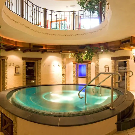 Alpenhotel Tirolerhof Hotel Neustift im Stubaital