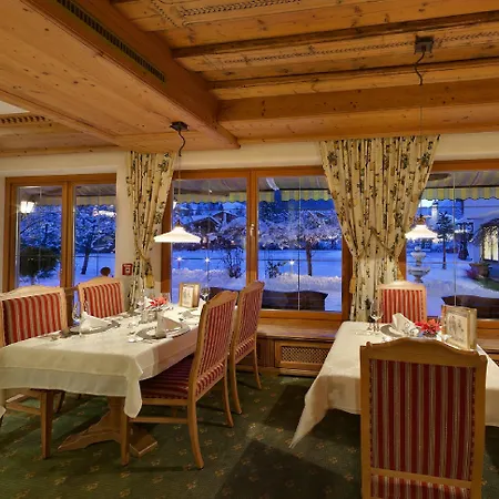Ξενοδοχείο Alpenhotel Tirolerhof 4*