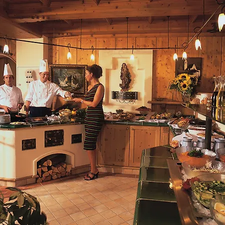 Alpenhotel Tirolerhof 4* ניוסטיפט אים סטובאיטל