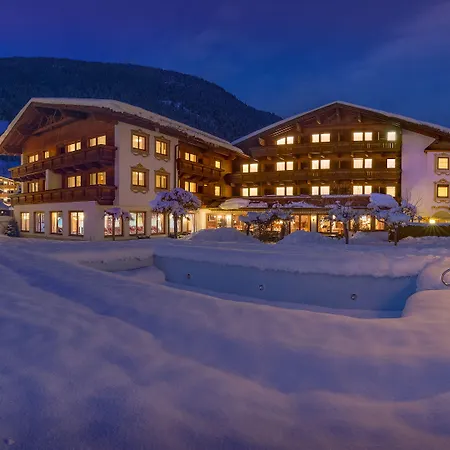 Alpenhotel Tirolerhof מלון