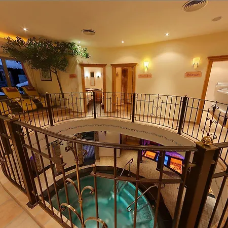 Alpenhotel Tirolerhof Hotel 4*