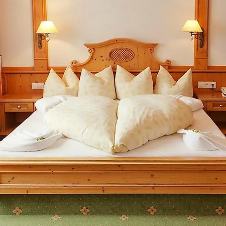 Alpenhotel Tirolerhof Hotel Neustift im Stubaital