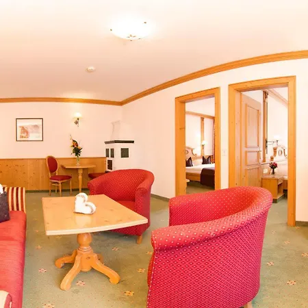 Alpenhotel Tirolerhof Hotel 4*