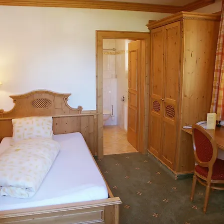 Alpenhotel Tirolerhof Hotel 4*