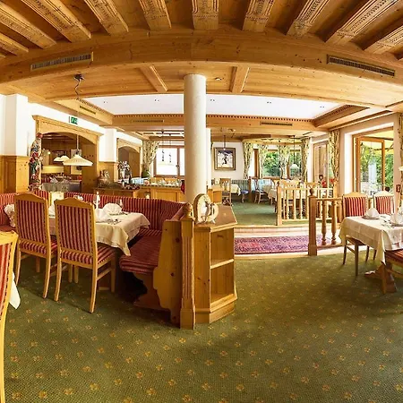 Alpenhotel Tirolerhof 4*